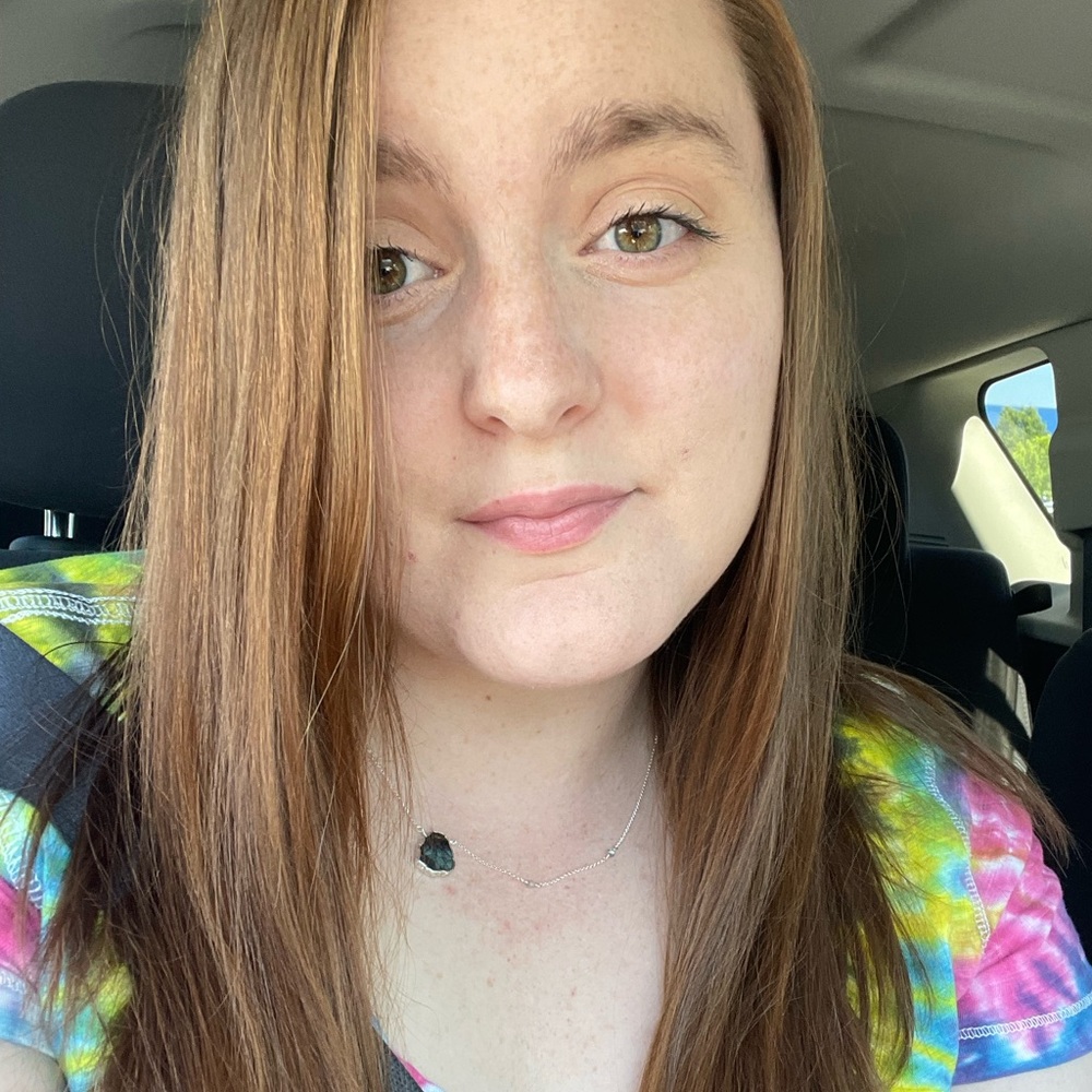 Meet your Posher, Alyssa